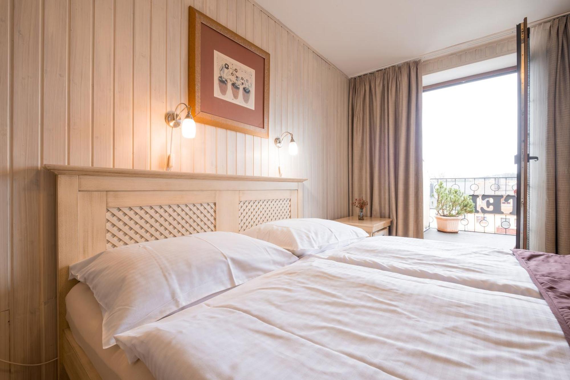 Hotel Maxant Frymburk Bagian luar foto
