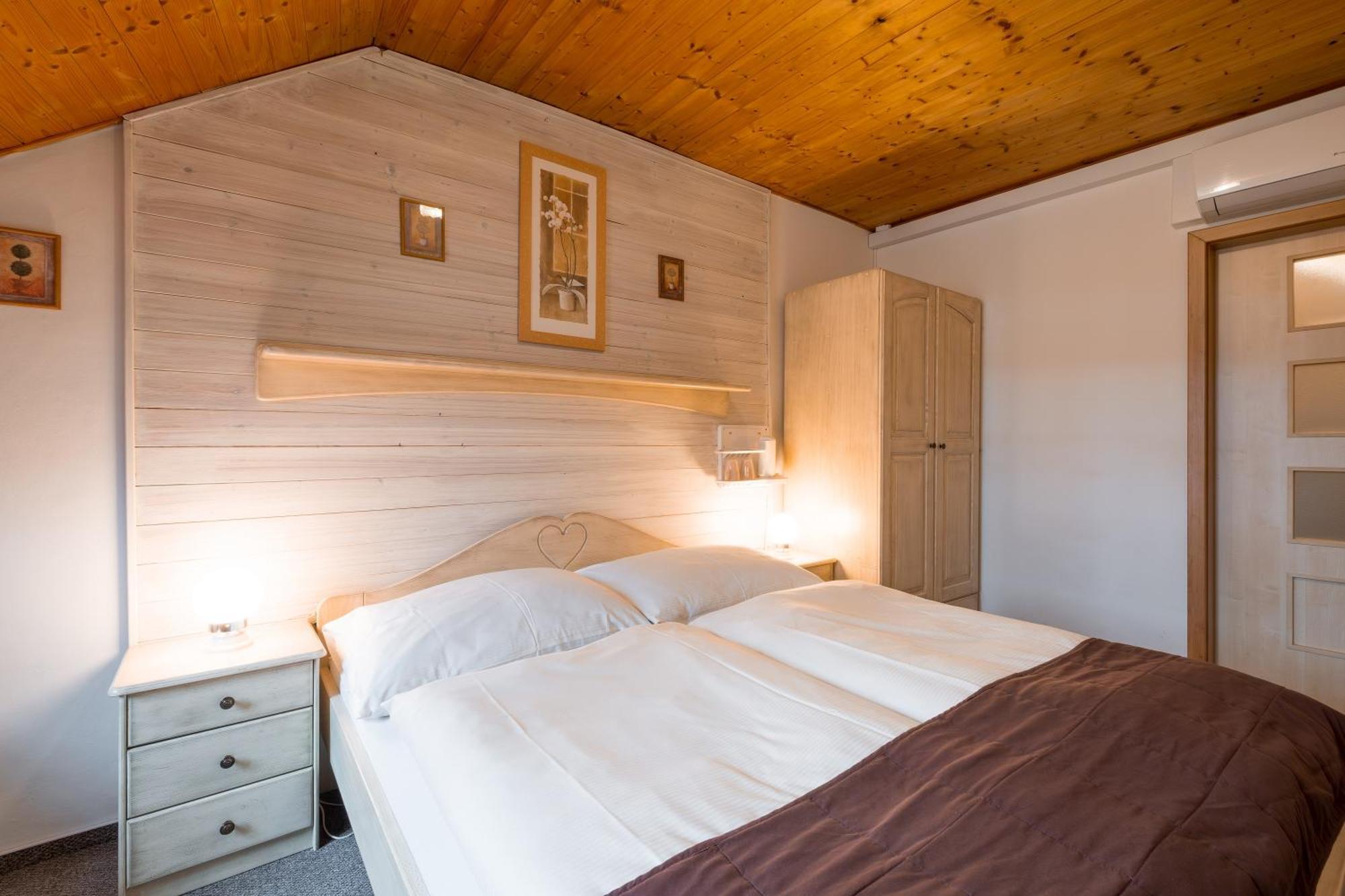 Hotel Maxant Frymburk Ruang foto