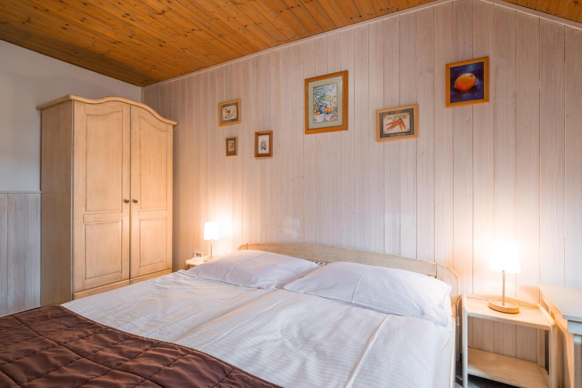 Hotel Maxant Frymburk Ruang foto